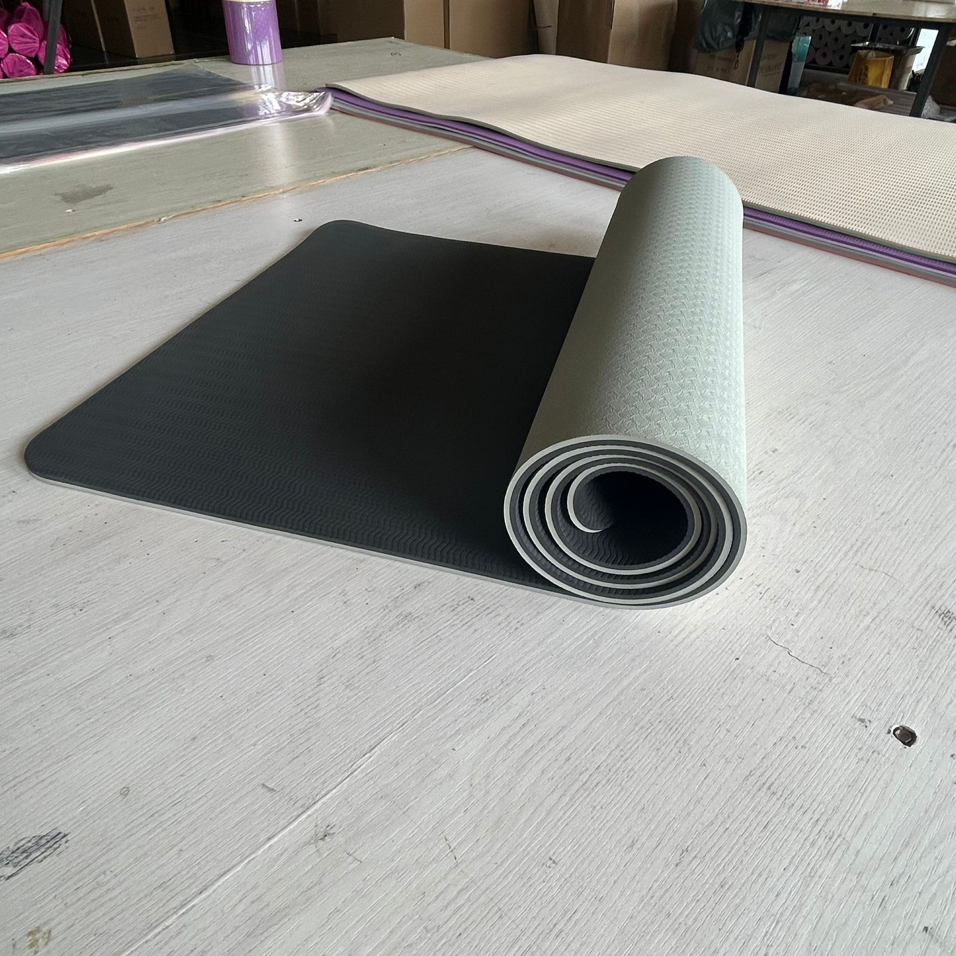 Two-Tone TPE Training Mat — Grey & Black, 6mm
